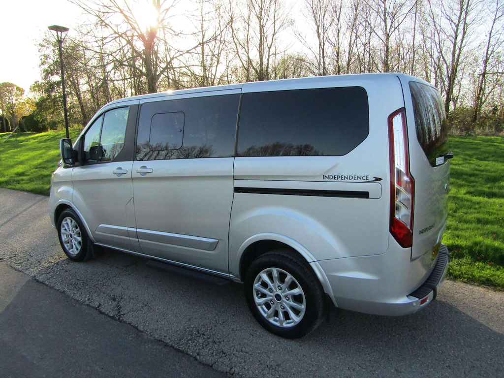 
								Ford Tourneo Custom full									