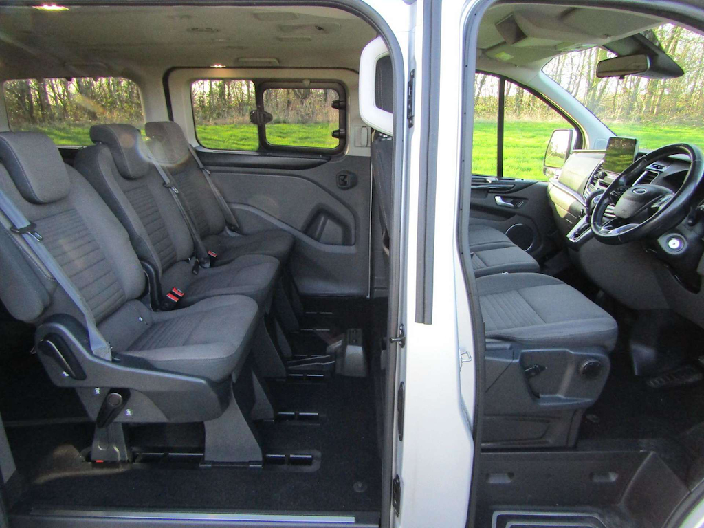 
								Ford Tourneo Custom full									