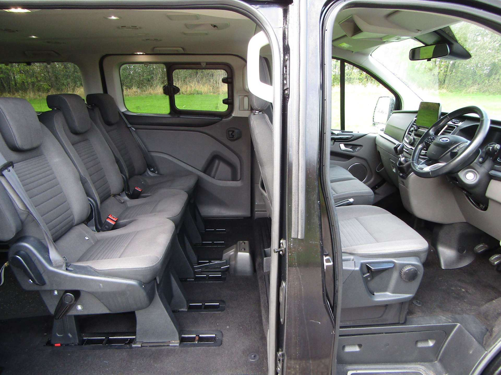 
								Ford Tourneo Custom full									