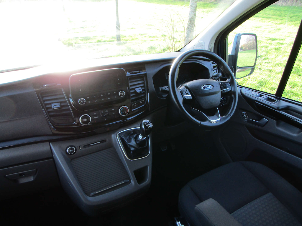
								Ford Tourneo Custom full									