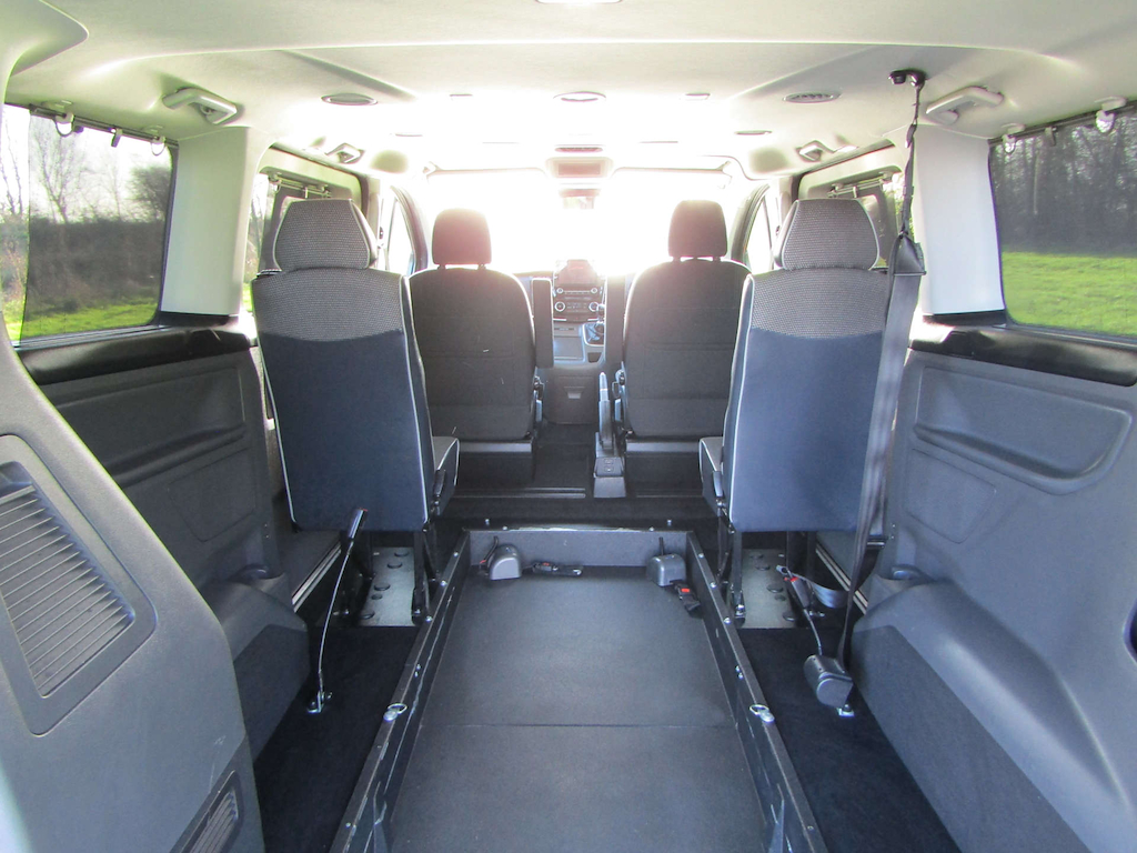 
								Ford Tourneo Custom full									