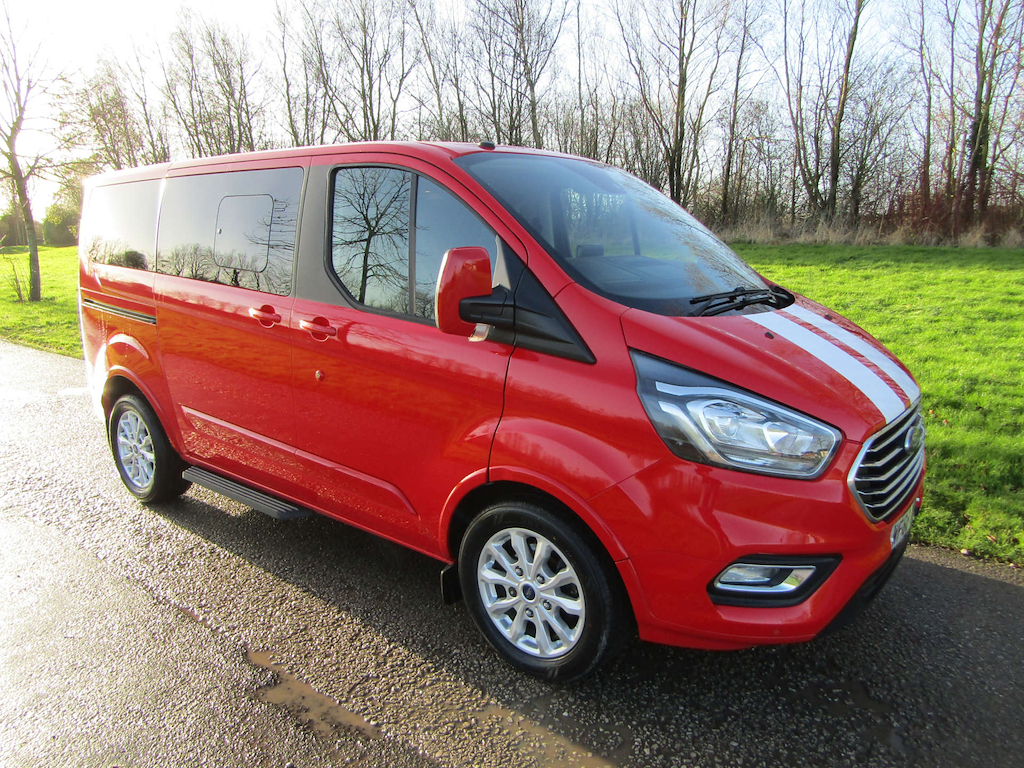 
								Ford Tourneo Custom full									