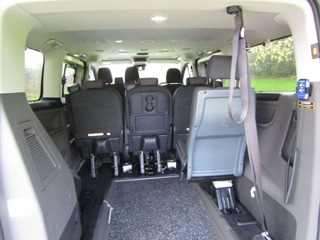 
								Ford Tourneo Custom full									