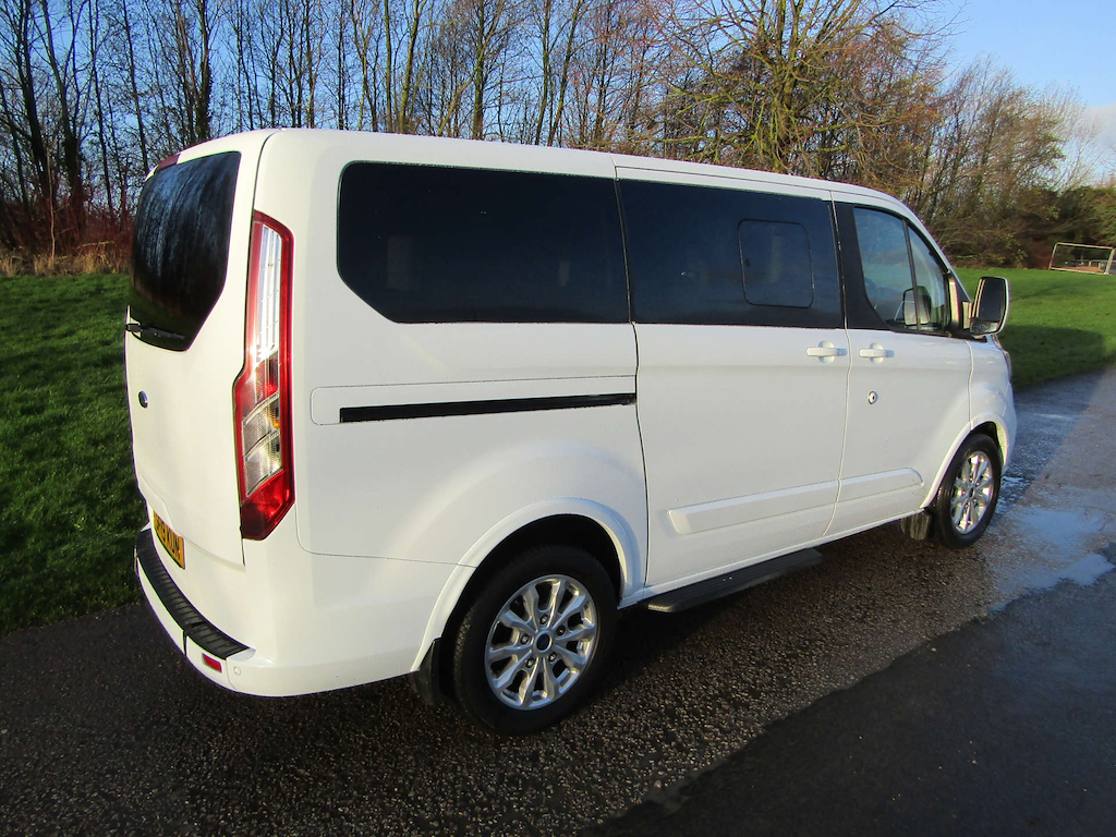 
								Ford Tourneo Custom full									