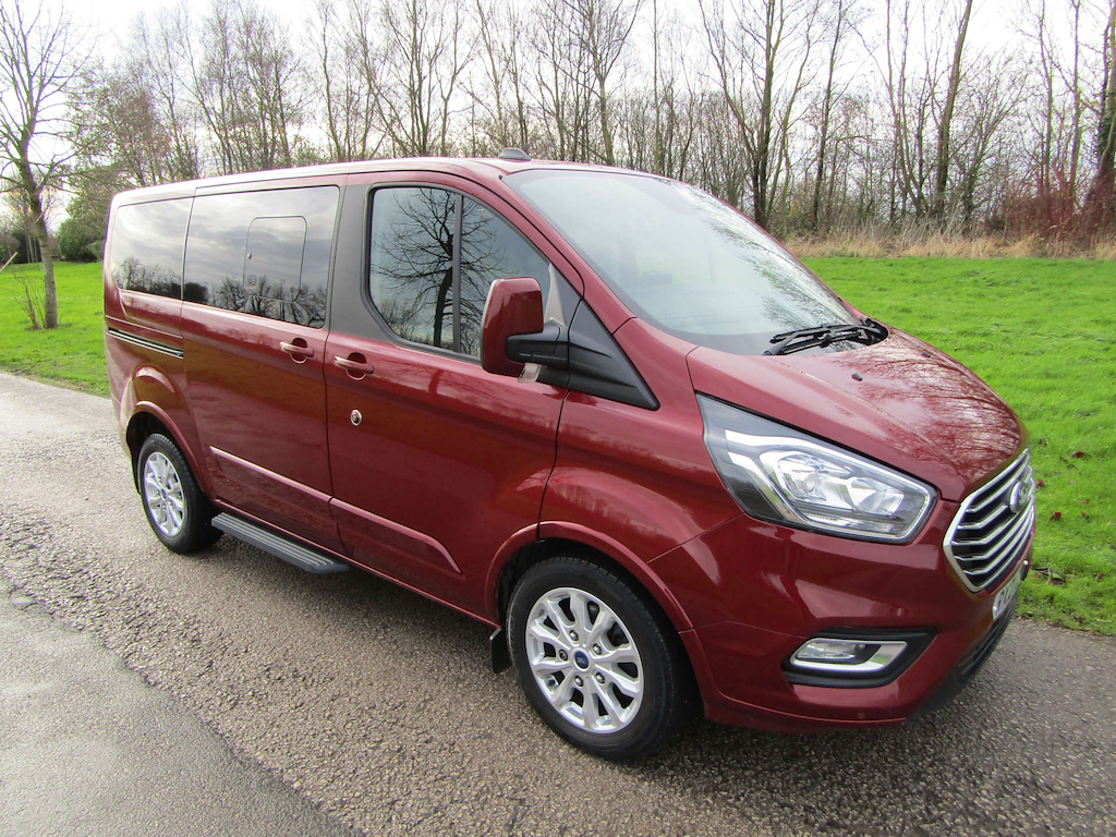 
								Ford Tourneo Custom full									