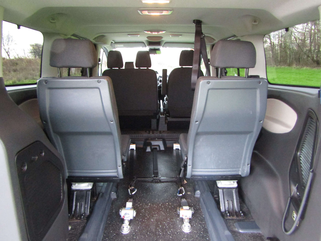 
								Ford Tourneo Custom full									