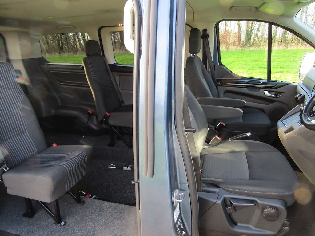 
								Ford Tourneo Custom full									
