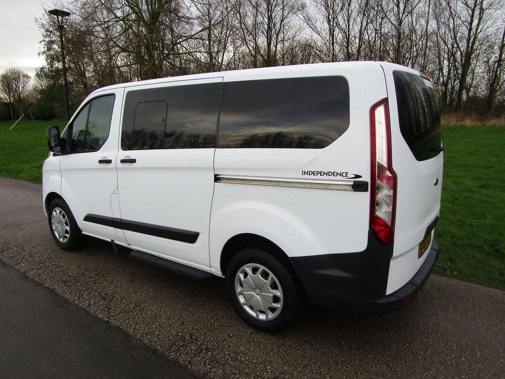 
								Ford Tourneo Custom full									