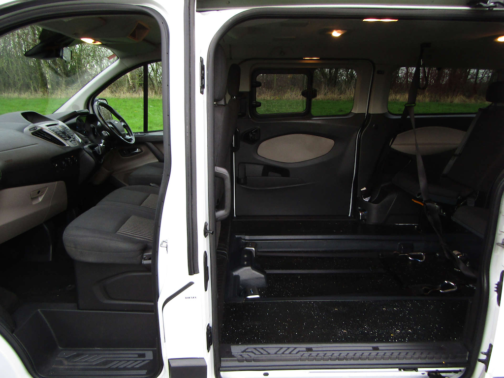 
								Ford Tourneo Custom full									