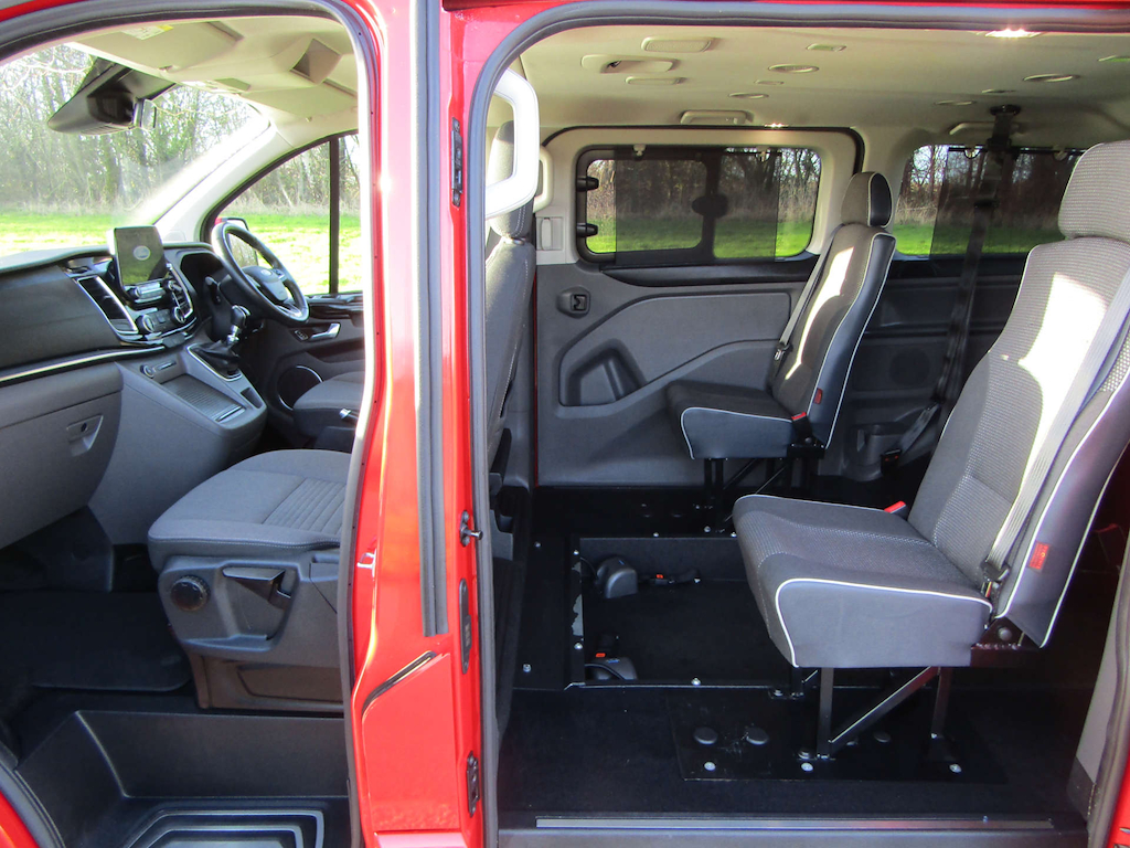 
								Ford Tourneo Custom full									