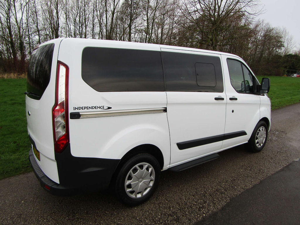 
								Ford Tourneo Custom full									