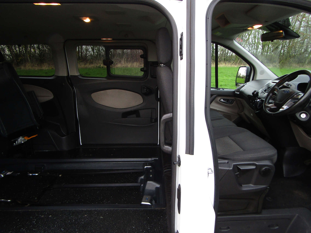 
								Ford Tourneo Custom full									
