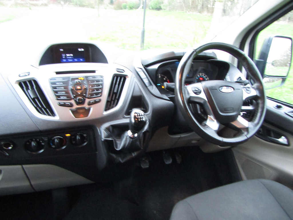 
								Ford Tourneo Custom full									