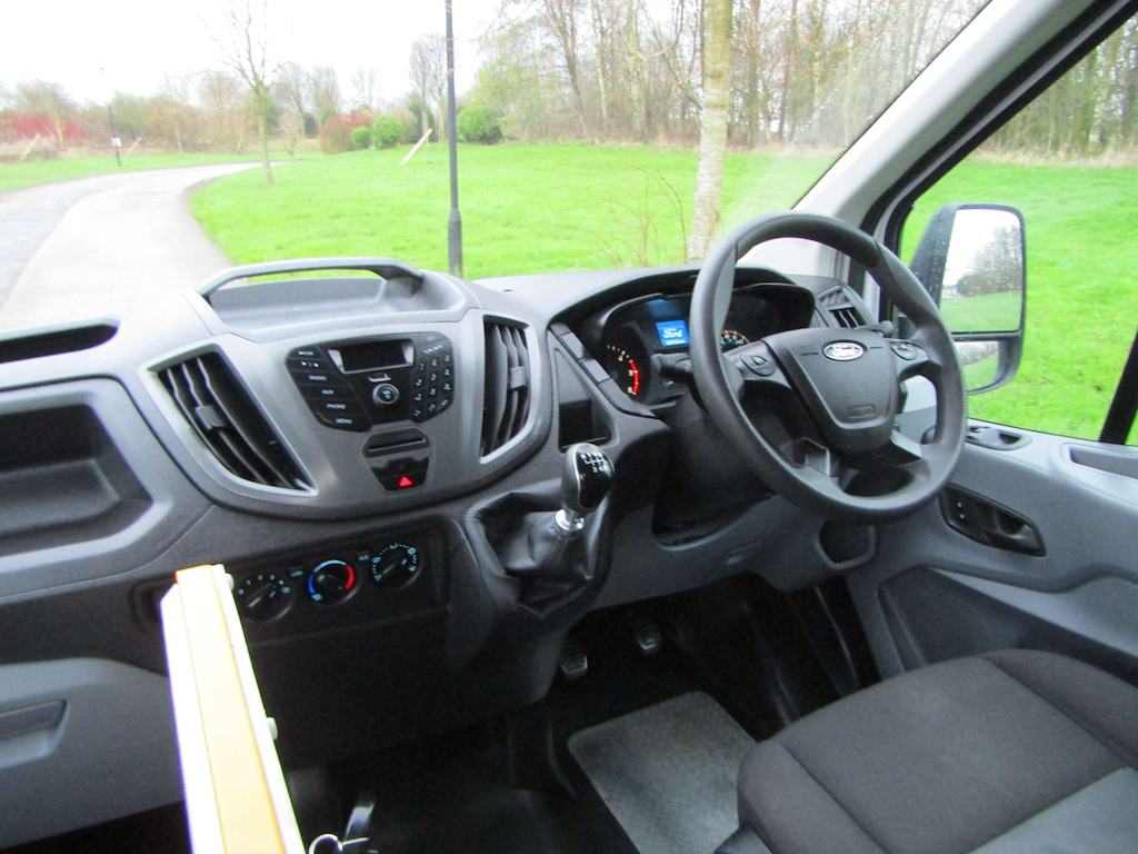 
								Ford Transit full									