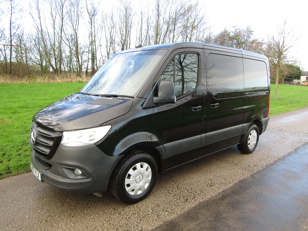 
								Mercedes Sprinter full									