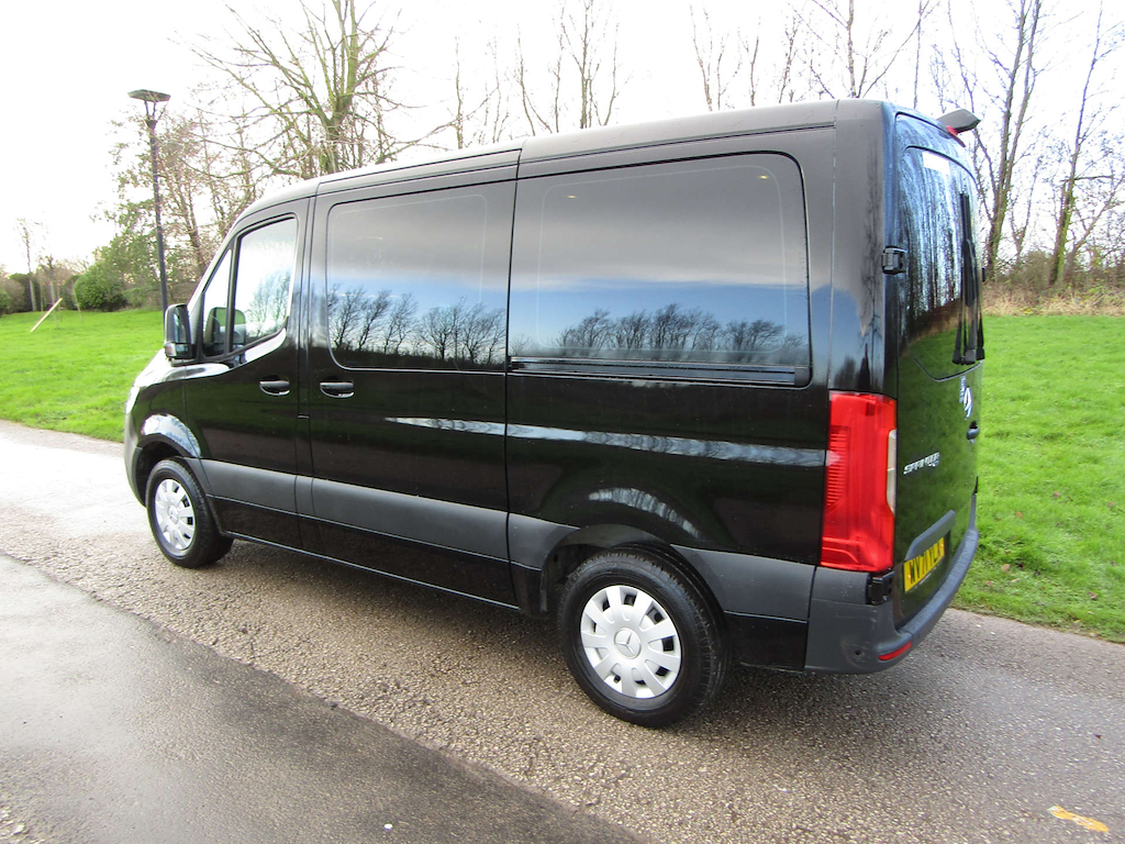 
								Mercedes Sprinter full									