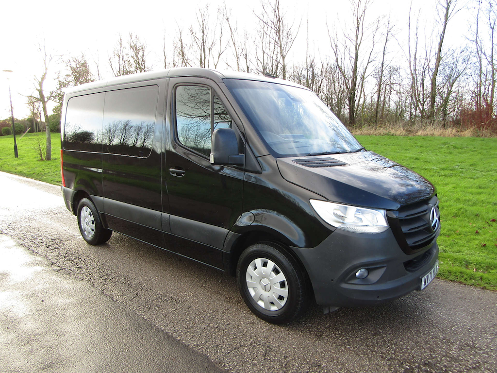 
								Mercedes Sprinter full									