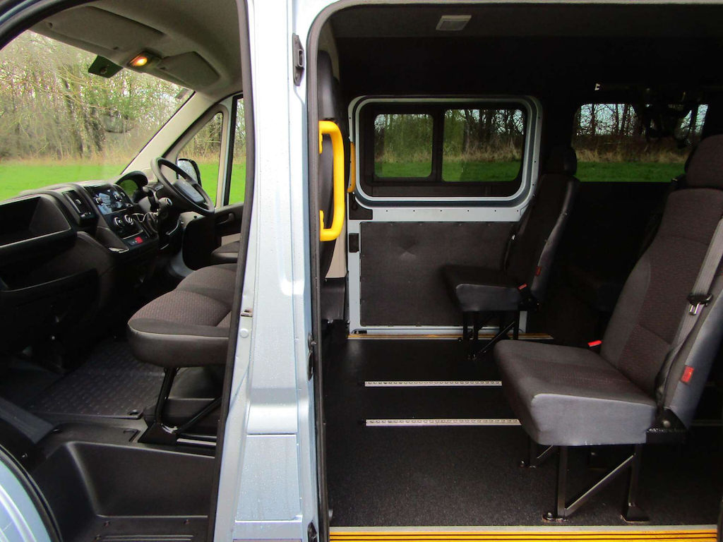
								Peugeot Boxer full									
