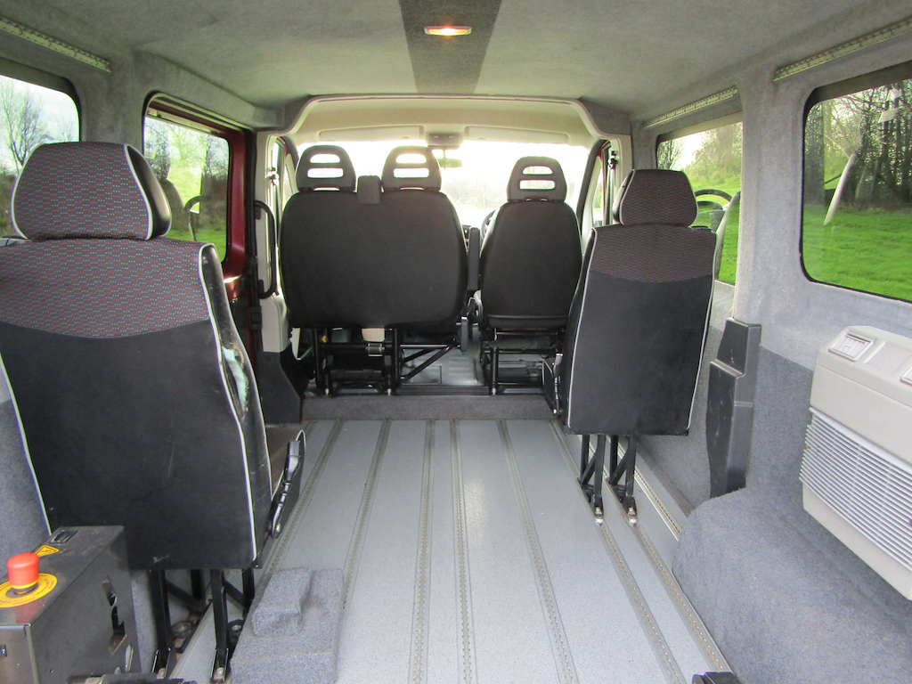 
								Peugeot Boxer full									