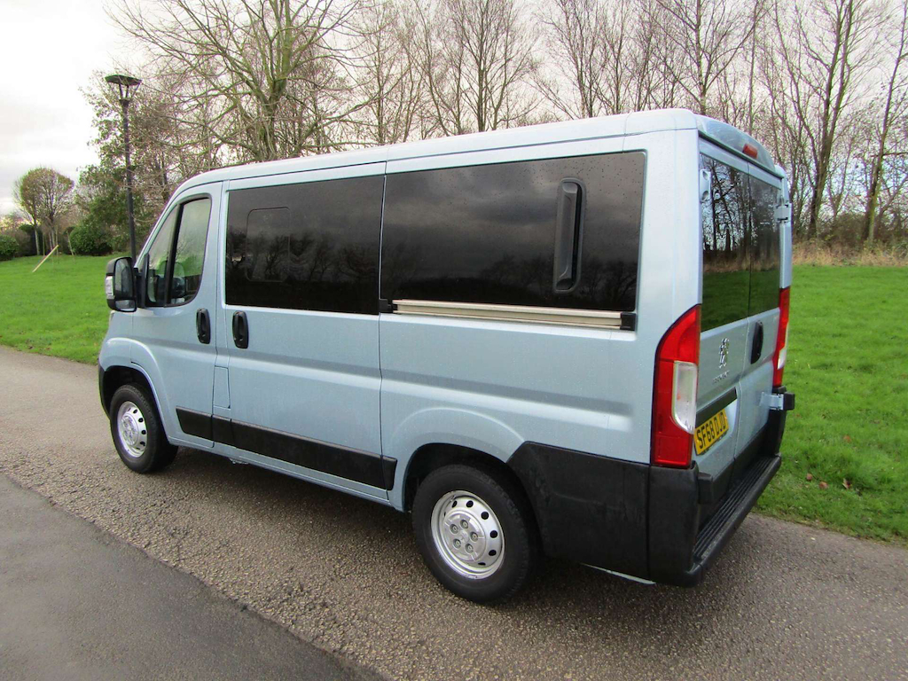 
								Peugeot Boxer full									