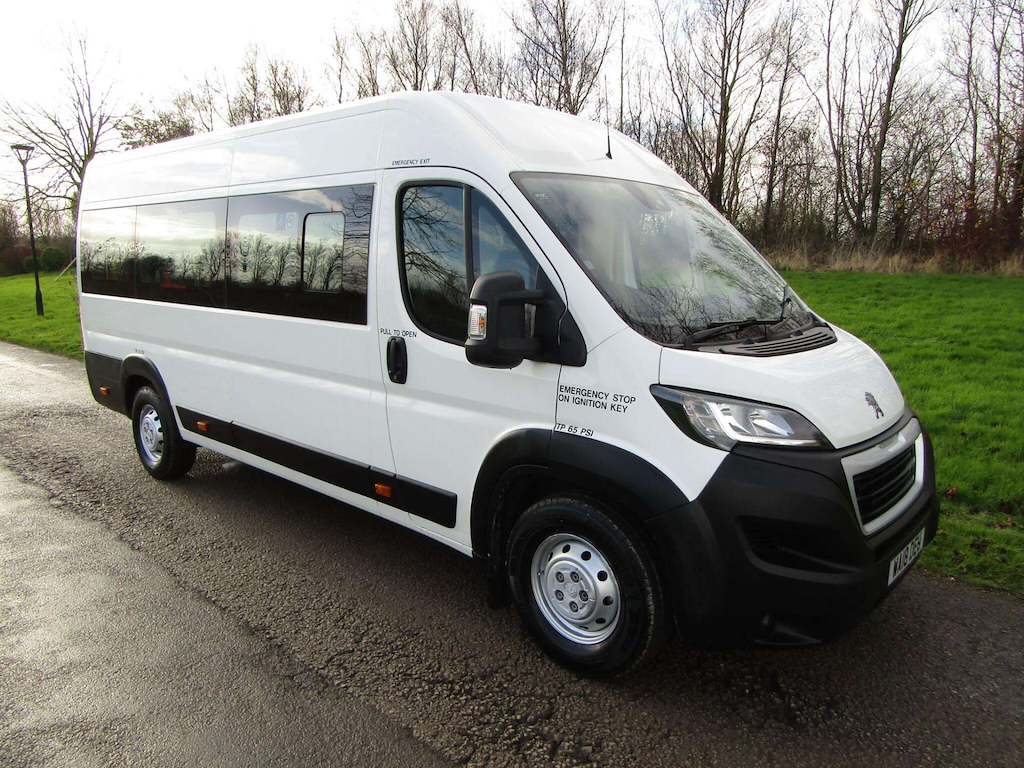 
								Peugeot Boxer full									