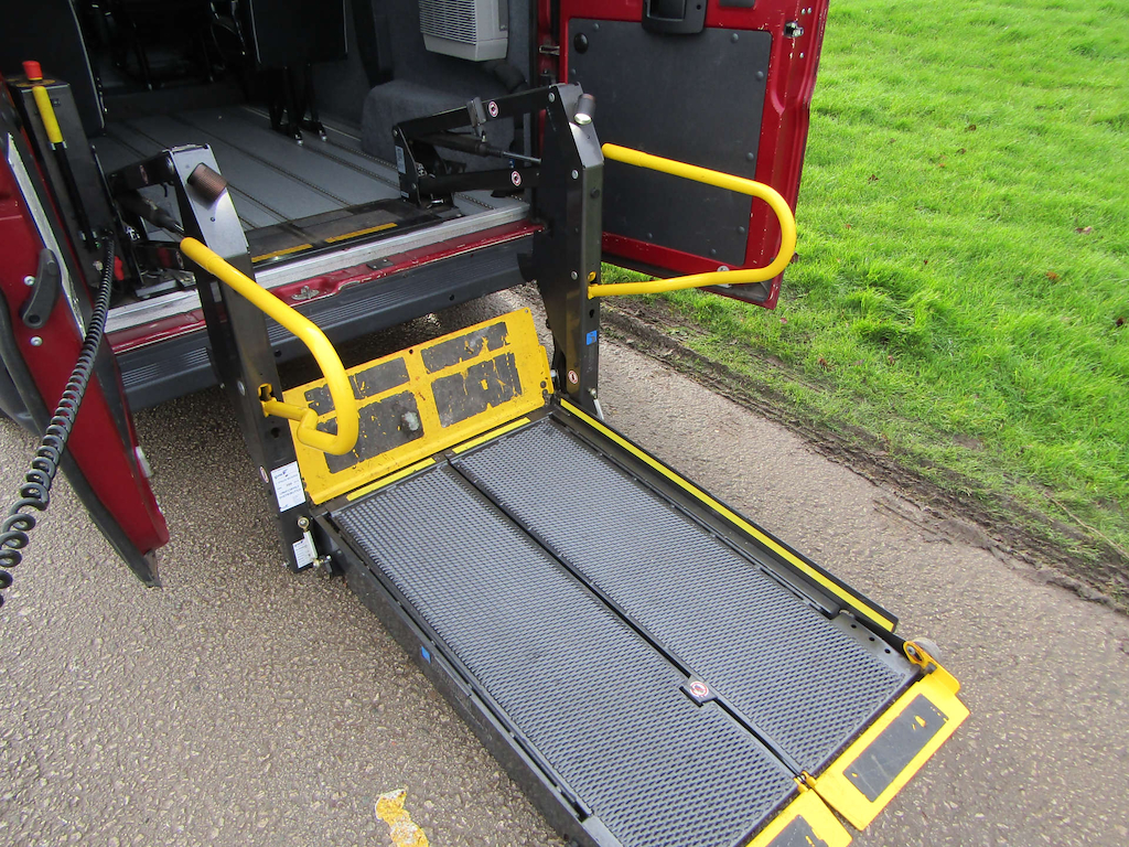 
								Peugeot Boxer full									