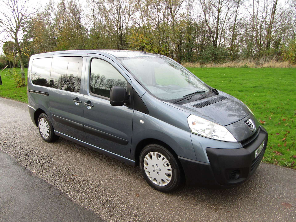 
								Peugeot Expert Tepee full									