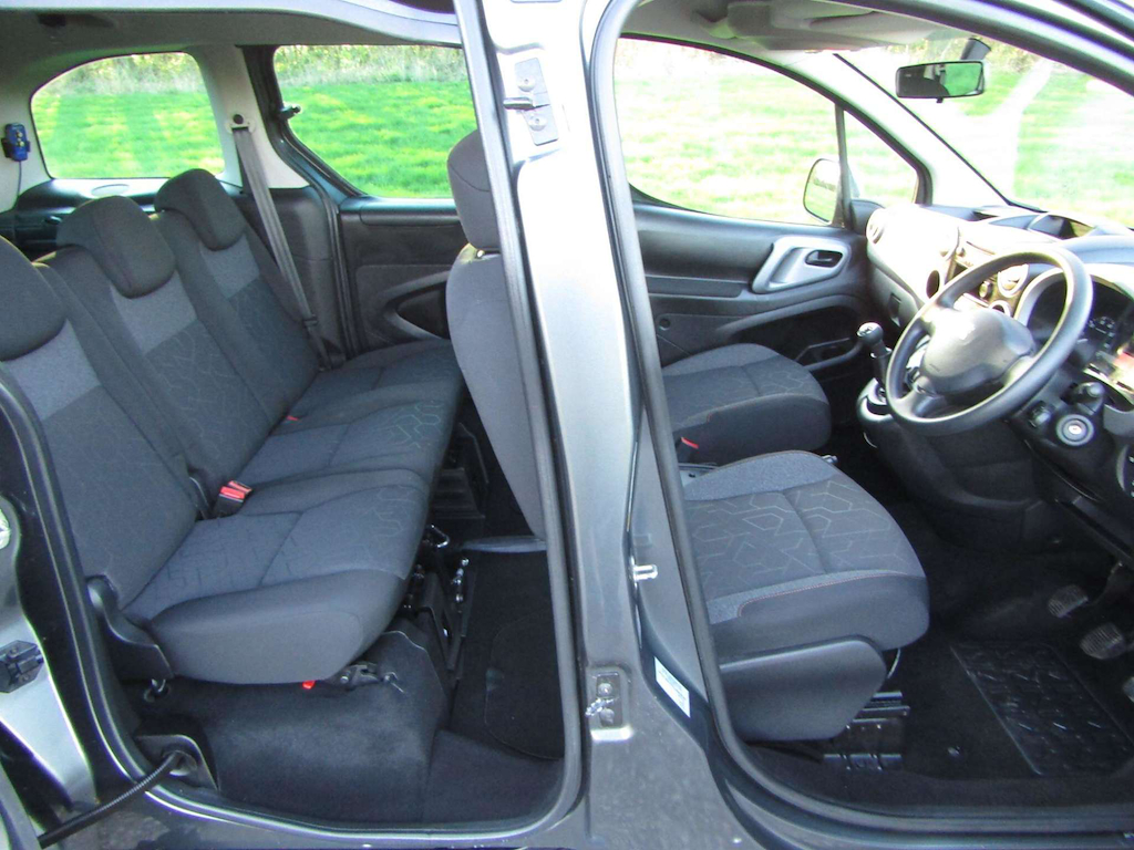 
								Peugeot Partner Tepee full									