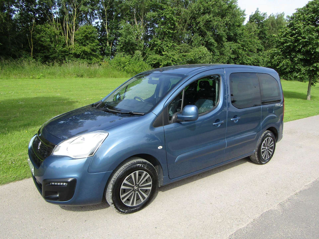 
								Peugeot Partner Tepee full									