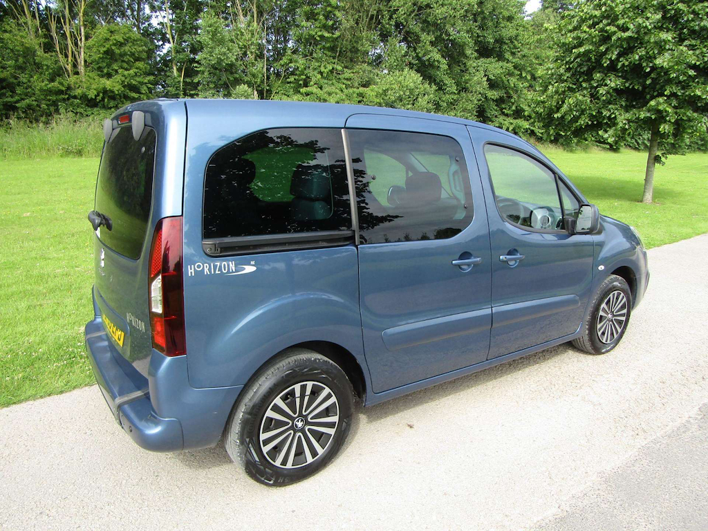 
								Peugeot Partner Tepee full									