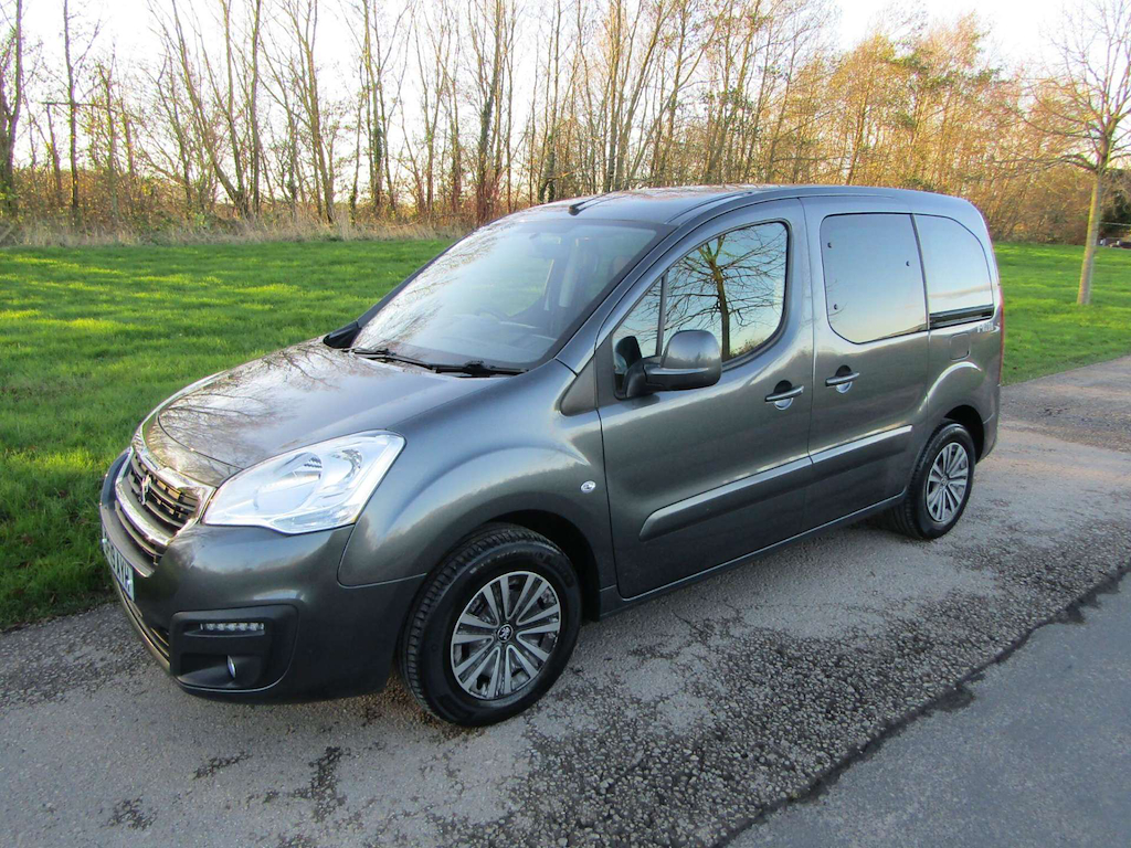 
								Peugeot Partner Tepee full									