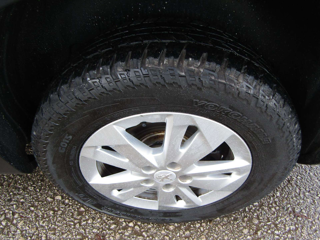 
								Peugeot Rifter full									