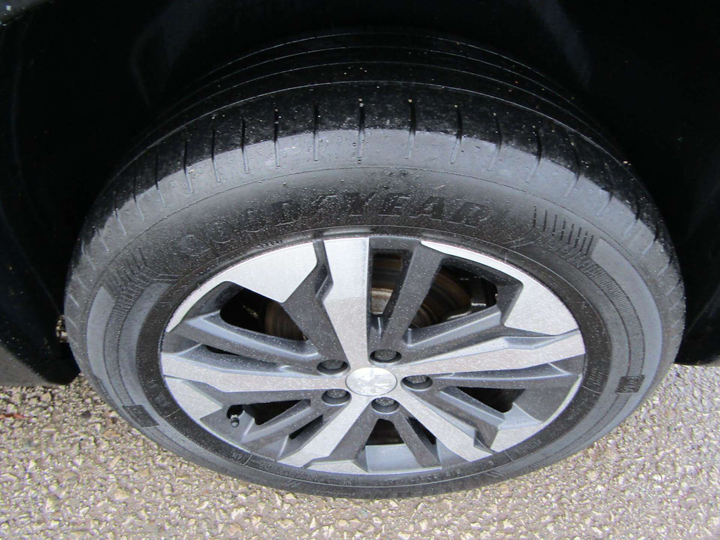 
								Peugeot Rifter full									