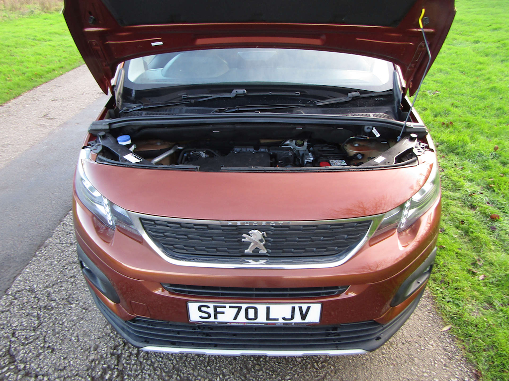 
								Peugeot Rifter full									