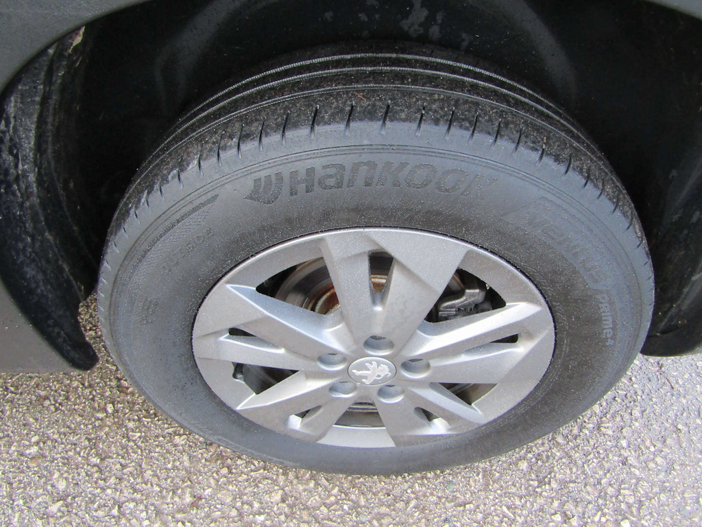 
								Peugeot Rifter full									