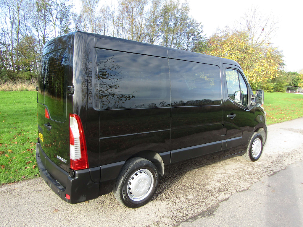 
								Renault Master full									