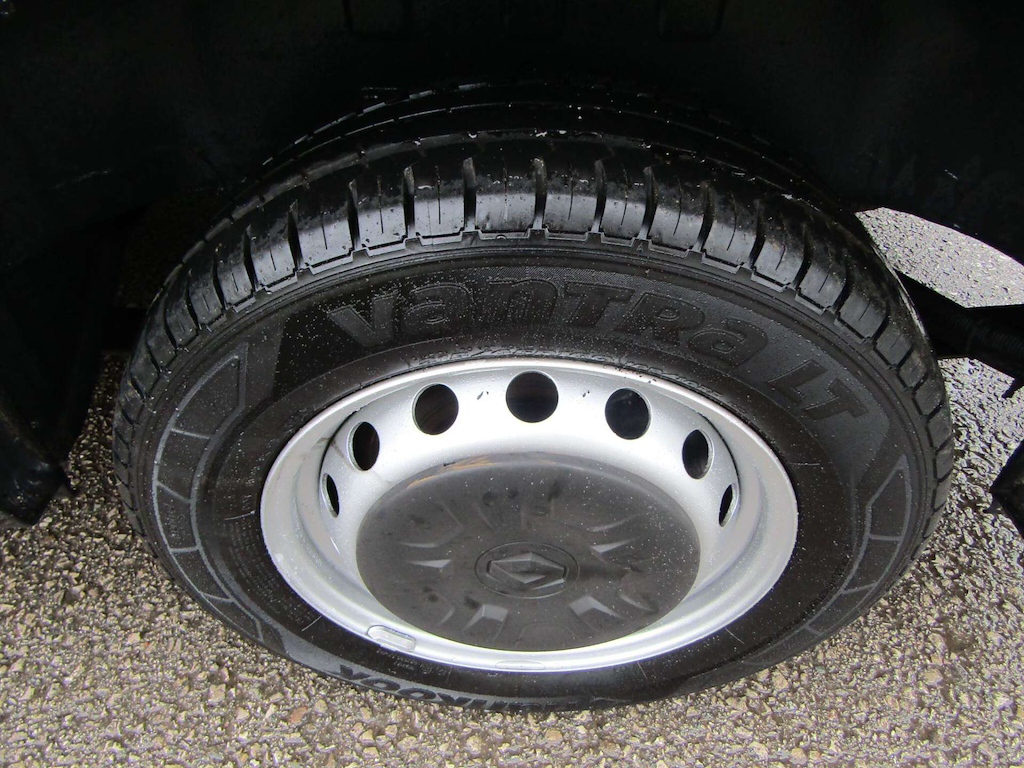 
								Renault Master full									