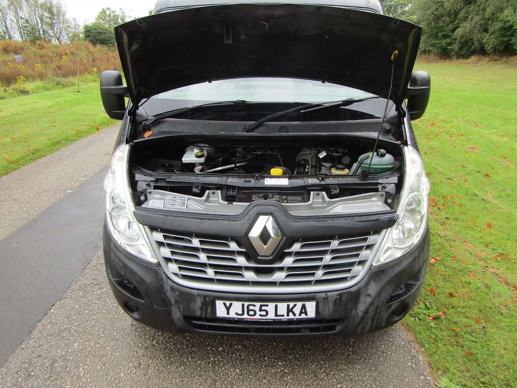 
								Renault Master full									