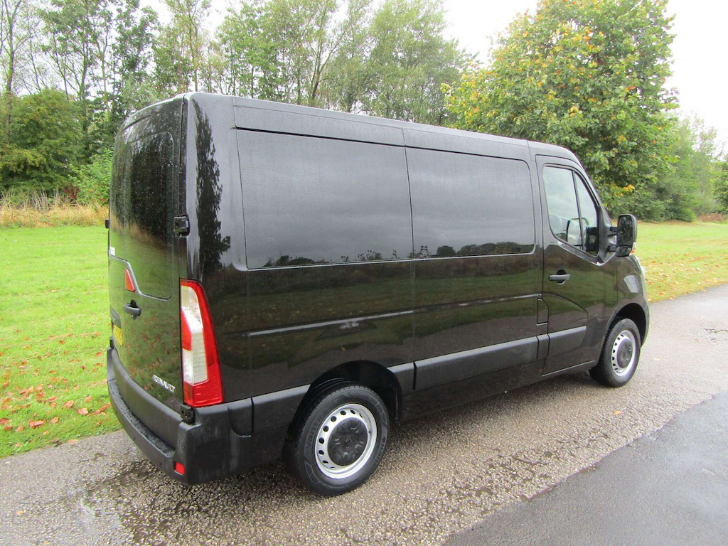
								Renault Master full									