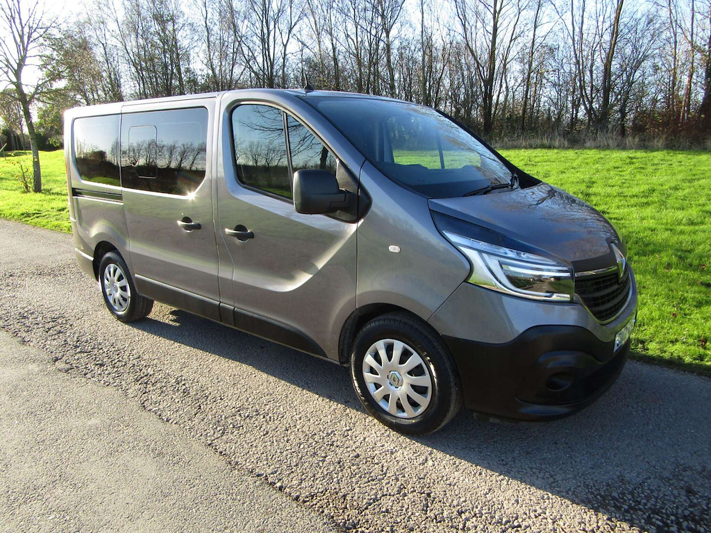 
								Renault Trafic full									