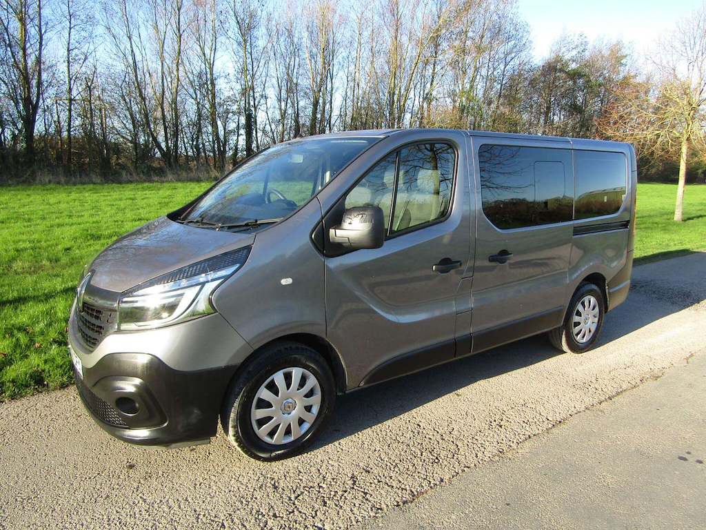 
								Renault Trafic full									