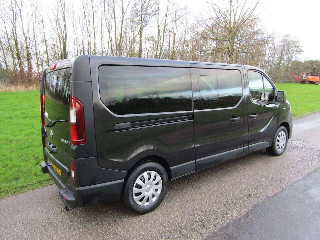 
								Renault Trafic full									