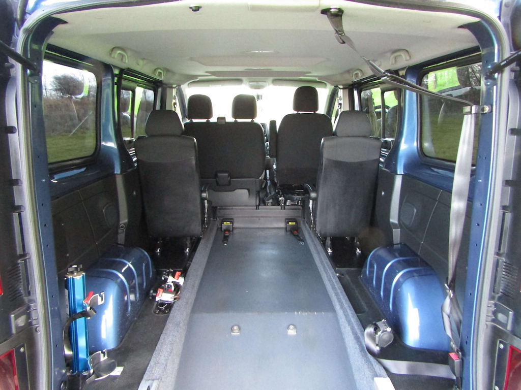 
								Renault Trafic full									