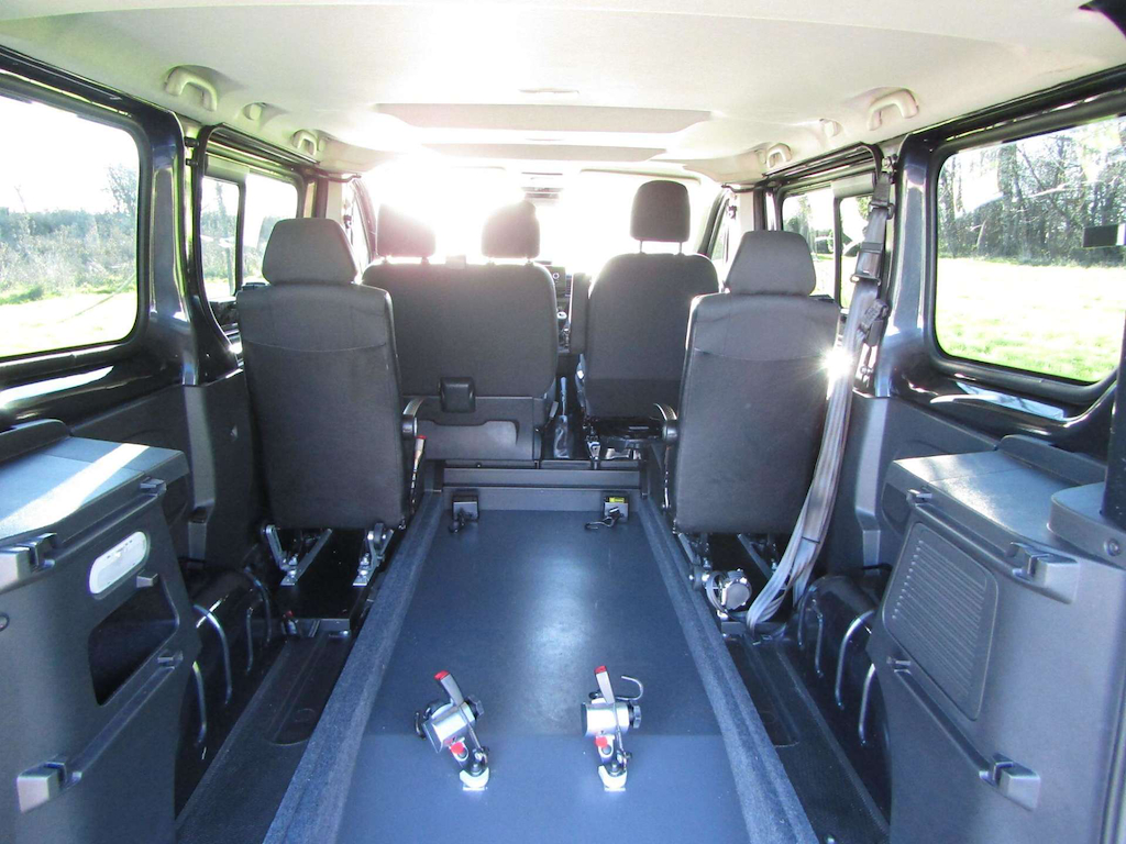 
								Renault Trafic full									