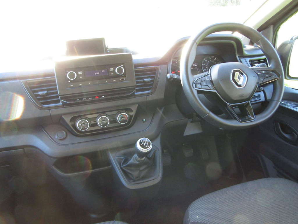
								Renault Trafic full									
