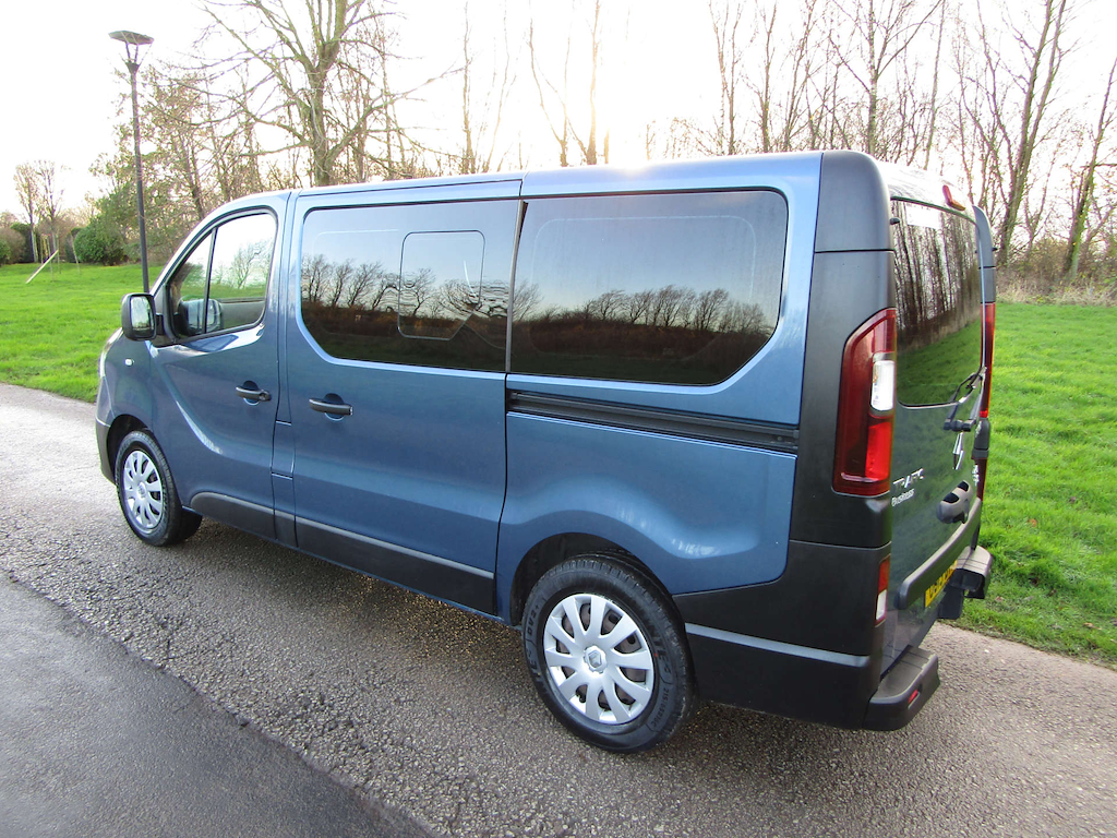 
								Renault Trafic full									