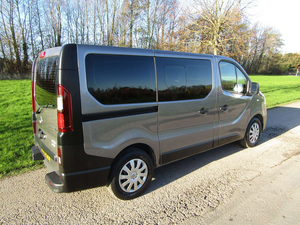 
								Renault Trafic full									
