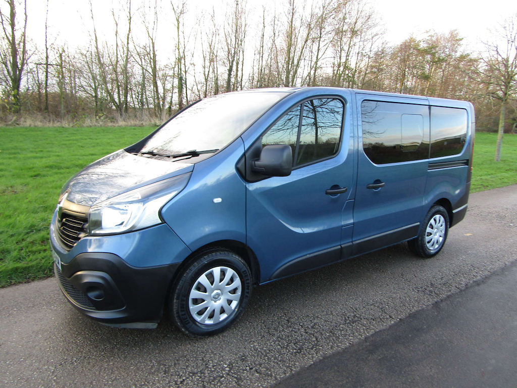 
								Renault Trafic full									