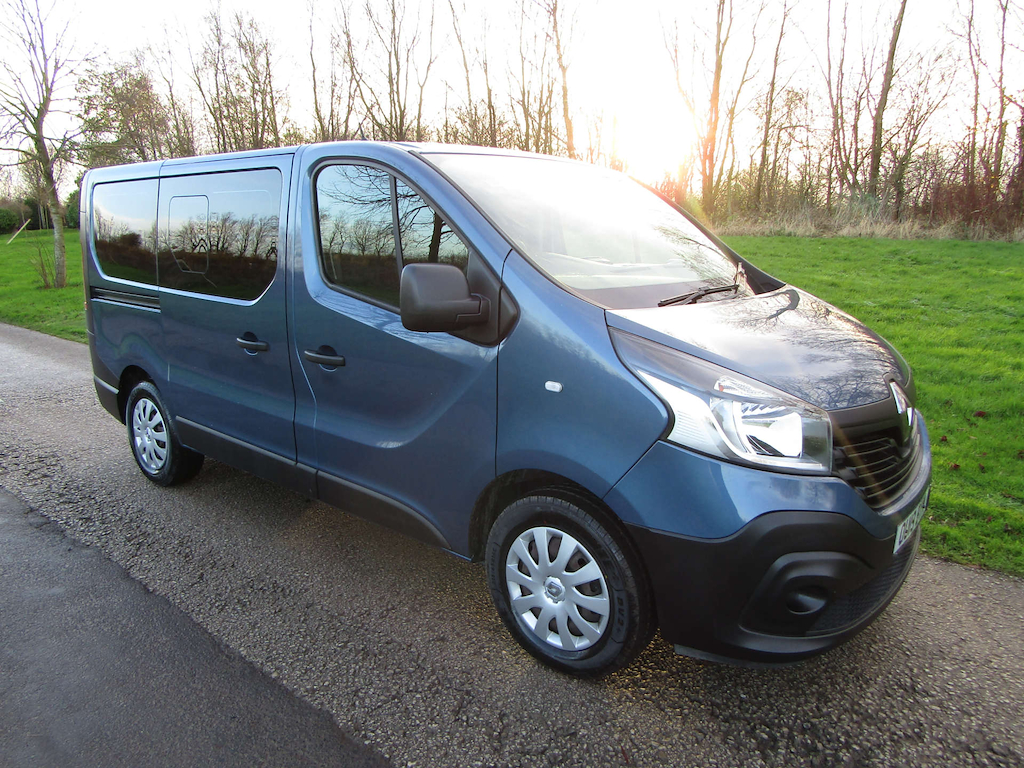 
								Renault Trafic full									