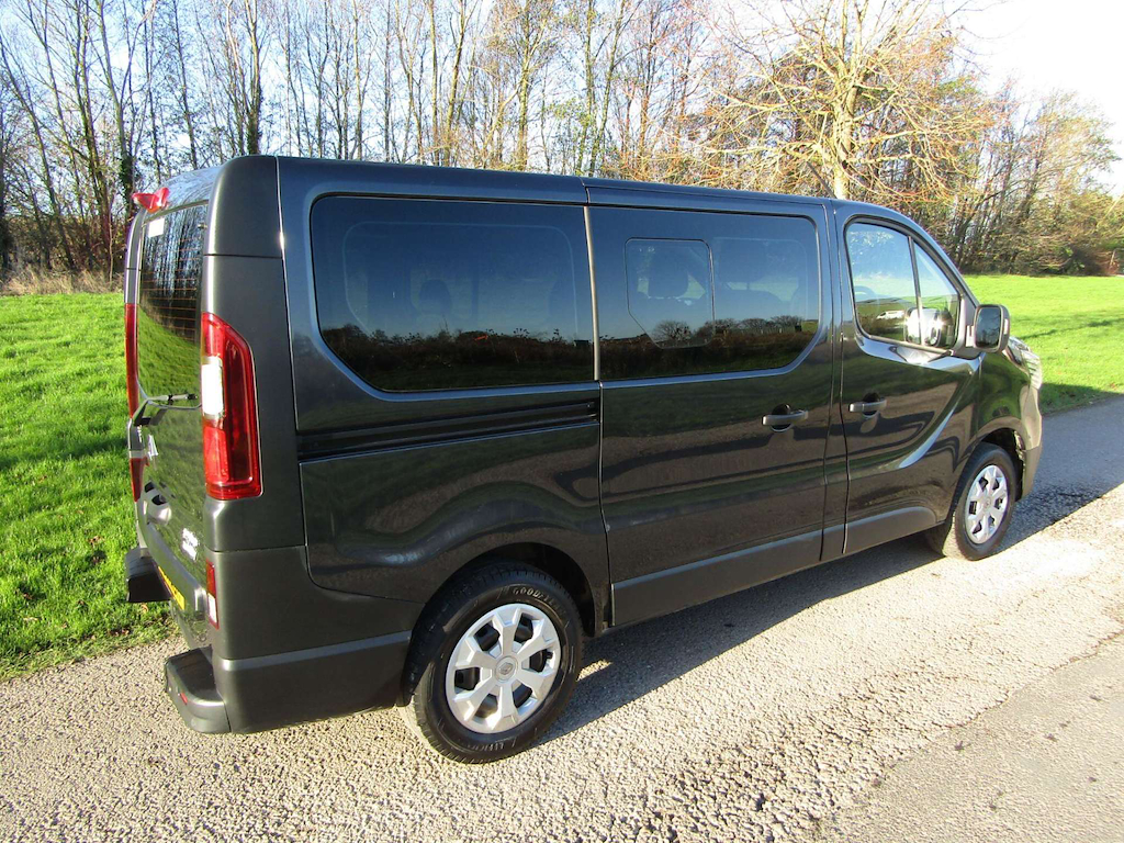 
								Renault Trafic full									